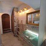Kuenstlerhaus Weissgerberguetl *