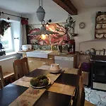 Kuenstlerhaus Weissgerberguetl * Marquartstein