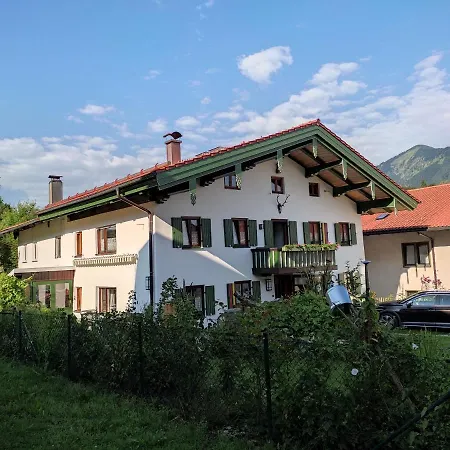 Apartment Kuenstlerhaus Weissgerberguetl