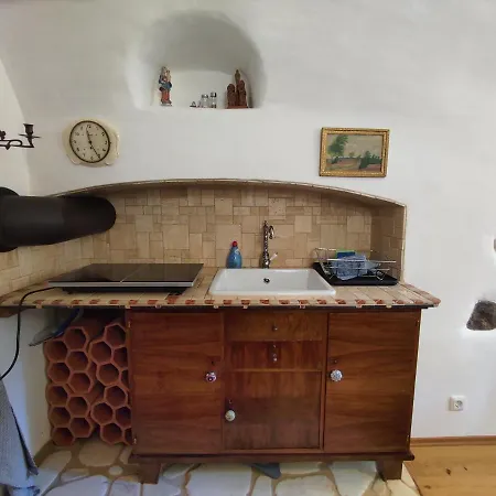 Apartment Kuenstlerhaus Weissgerberguetl *
