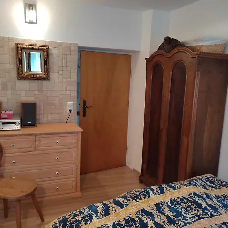 Apartment Kuenstlerhaus Weissgerberguetl