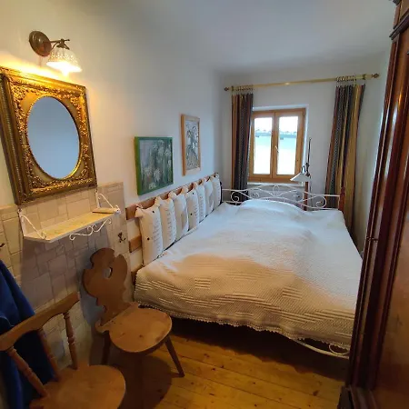 Kuenstlerhaus Weissgerberguetl Apartment Marquartstein